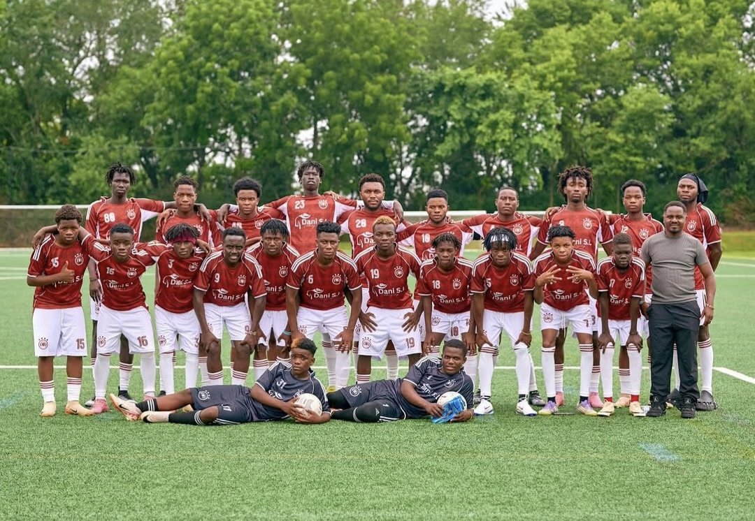 FC Super Sport full squad team photo in red kits